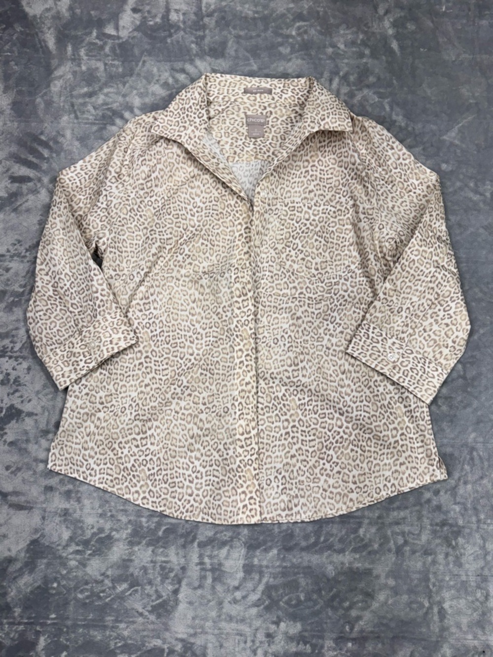 Chico's No Iron Leopard Print Button Down 3/4 Sleeve Shirt